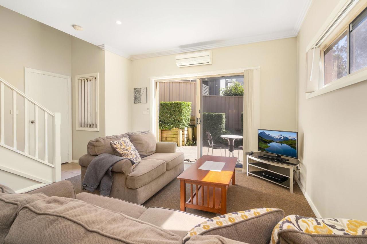 Newcastle Short Stay Accommodation - Birmingham Garden Townhouses Extérieur photo