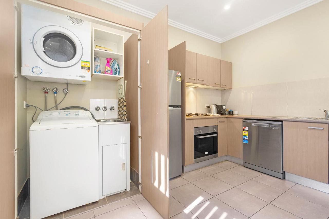 Newcastle Short Stay Accommodation - Birmingham Garden Townhouses Extérieur photo
