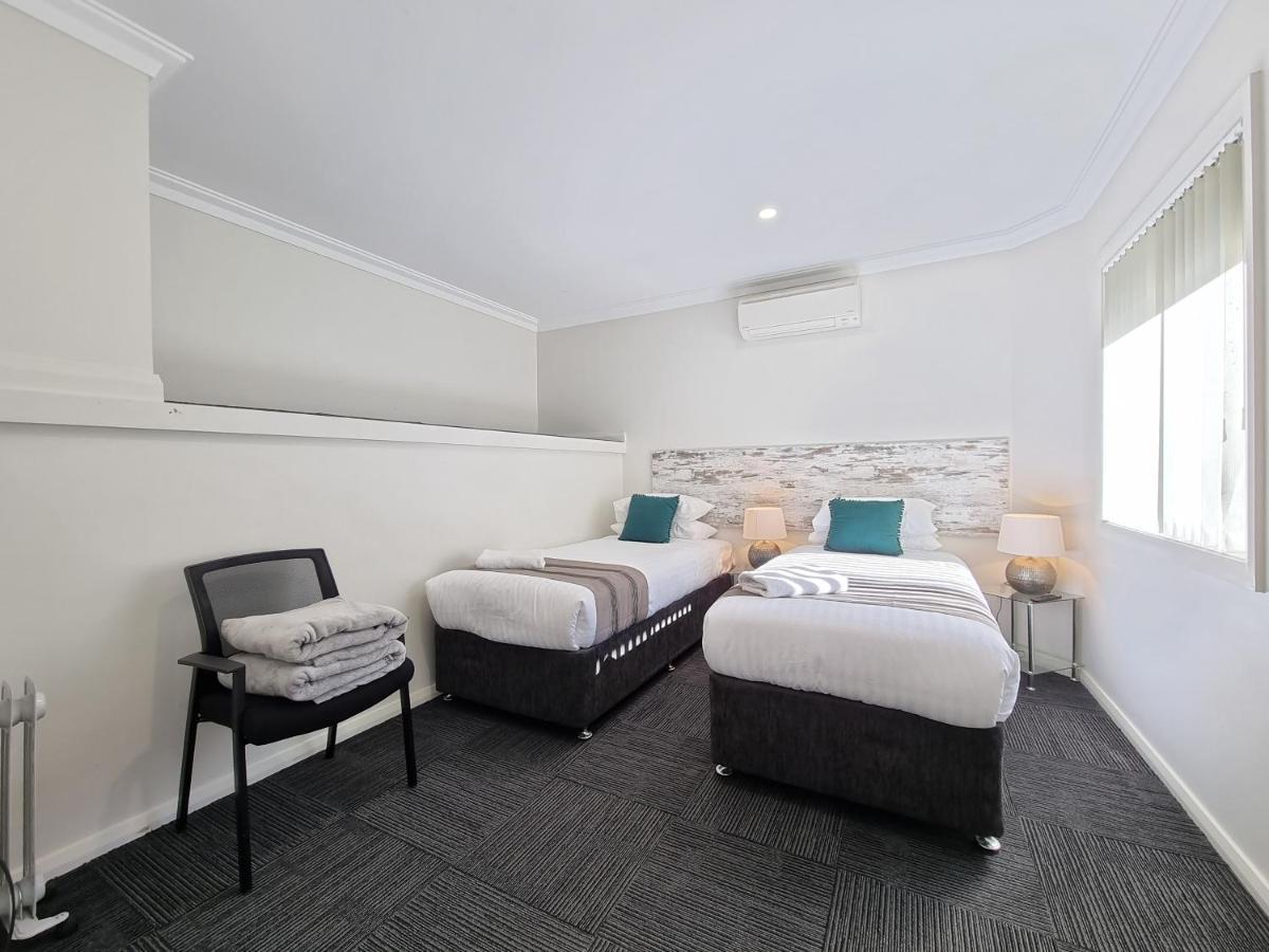 Newcastle Short Stay Accommodation - Birmingham Garden Townhouses Extérieur photo