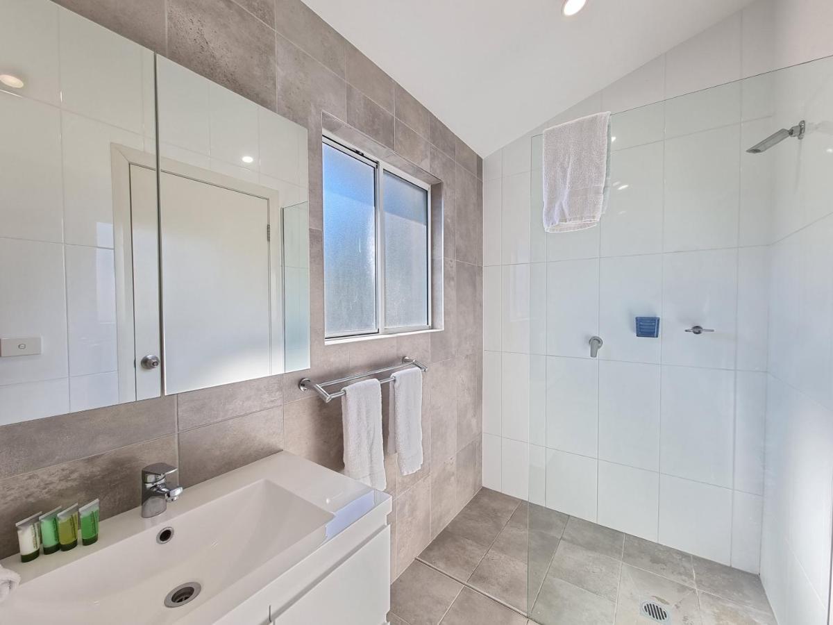 Newcastle Short Stay Accommodation - Birmingham Garden Townhouses Extérieur photo